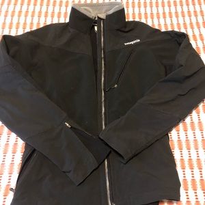 Patagonia shell/wind breaker
